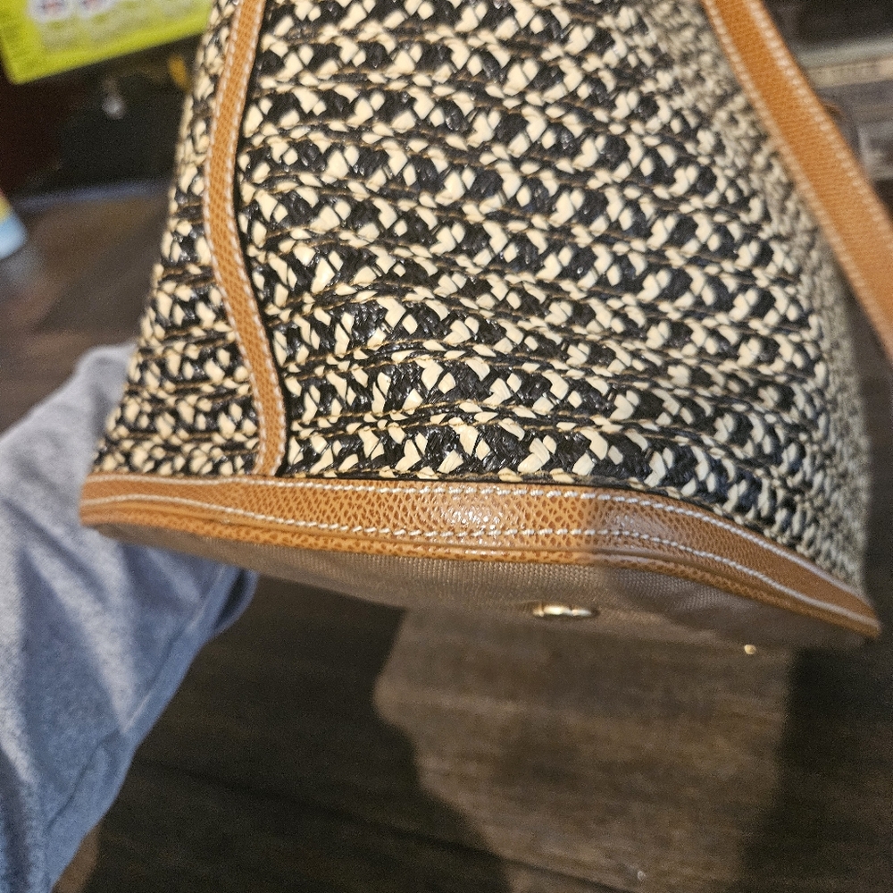 Eric Javits New York Tan and Black Woven Tote Bag - Picture 6 of 10